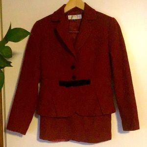 Tahari Arthur s Levine petite 2p two piece suit wool womens skirt suit